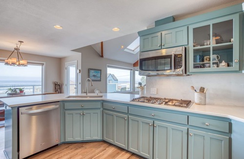 Roads End House | Unforgettable Ocean View at Roads End in Lincoln City