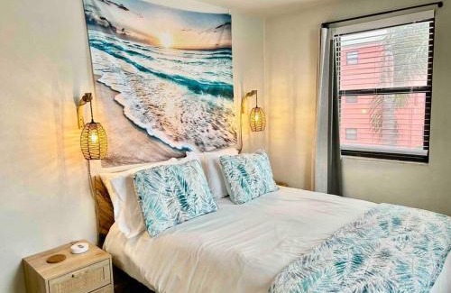 St. Pete Beach Apartment | Oceanfront Retreat with Balcony & Heated Pool Access