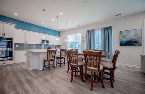 Frankford House | Seaside Escape: Ocean View Beach Club with Pool & Spa