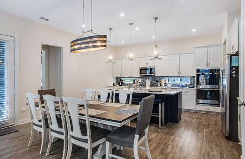 Frankford House | Ocean View Beach Club: Stylish Escape with Pool & Wet Bar