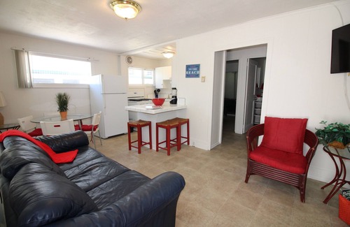 Mission Beach Cottage | Ocean View Beach Cottage Steps from the Shore - Ideal for Families