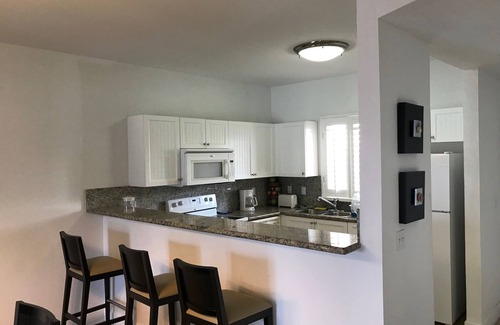 Alice Town Apartment | Stunning Ocean View Condo Steps from Private Beach