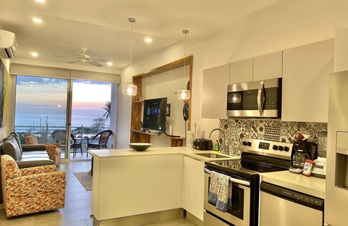 Cerro Plano Condo | Ocean View Condo with Pool & Spa - Guest Rated 10/10