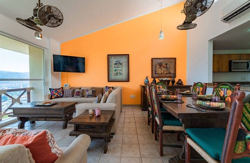 P Chahue Condo | Ocean View Condo with Pool & Spa, Rated 10/10 by Guests