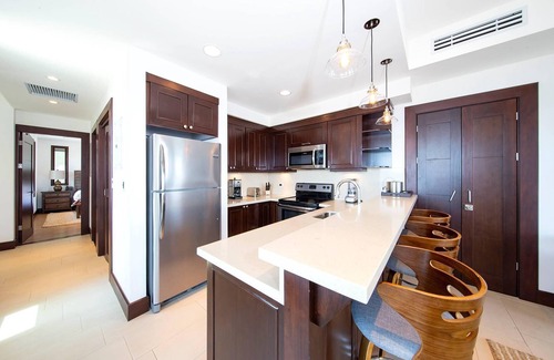 Playa Flamingo Condo | Oceanfront Retreat with Infinity Pool & Breakfast Included