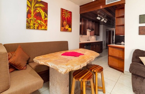 San Pedro Condo | Ocean View Condo at Bermuda Beach - Rated 10/10 with Pool