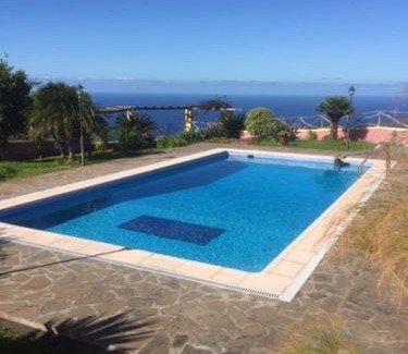 Ponta do Pargo House | Ocean View Cottage: 4-Star Retreat with Pool & Sea Access