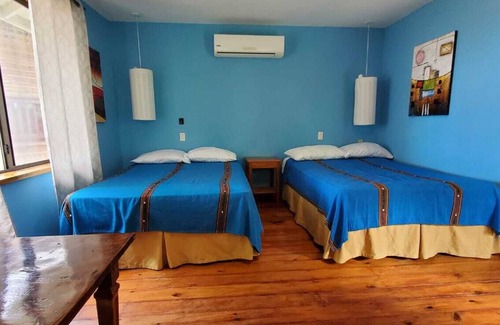 Antoneys Cay Resort | Ocean View Double at Land's End Hotel Resort in Roatan