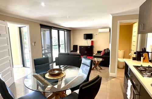 Geographe Apartment | Ocean View Executive Apartment with Pool and Spa Amenities
