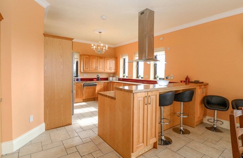 Ardnatrush Cottage | Ocean View Retreat in Adrigole, Ideal for Families