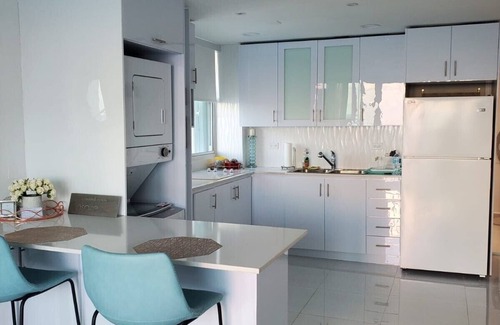 La Pared Condo | Ocean View Escape: Chic 1 Bedroom Apt with Top Amenities