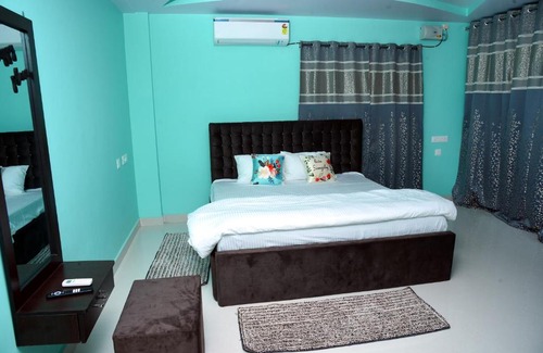 Bheemili House | Ocean View Guest House: Family-Friendly Retreat by the Sea