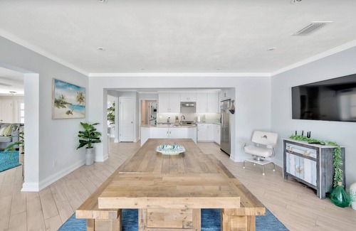 Indian Rocks Beach Villa | Island Paradise: Ocean View, Heated Pool & Pet Friendly
