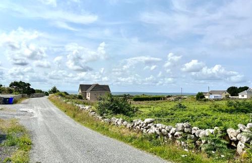 Inverin House | Ocean View House - Connemara: Scenic Retreat for Families