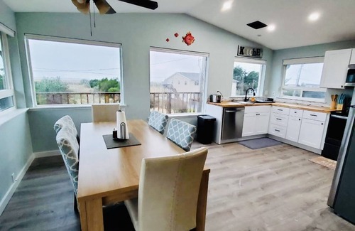 Copalis Beach House | Ocean View House in Copalis with Spa and Hot Tub