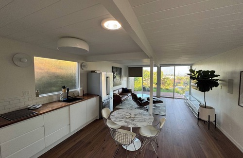 La Jolla Mesa House | Mid-Century Modern Gem with Ocean Views in North PB