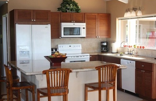 Kona Palisades House | Ocean View Kona Hideaway with Pool and Review Score 10/10