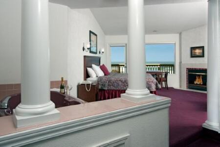 Fort Bragg Hotel | Ocean View Lodge: Guest Rated 8.7 with Stunning Oceanfront