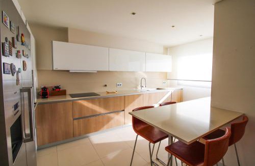 Canidelo Apartment | Ocean View Apartment - 4-Star Retreat with Family-Friendly Perks