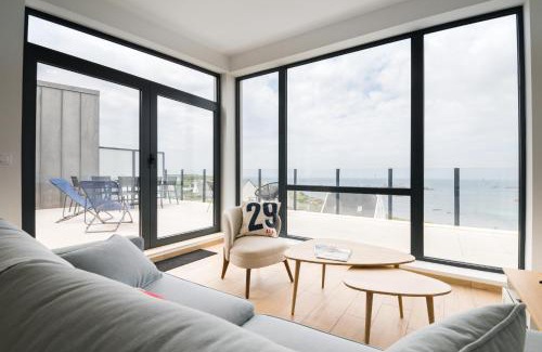 Porspoder Apartment | Ocean View Retreat - Stylish T3 with Breathtaking Sea Views