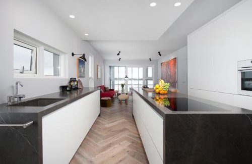 Grandar Apartment | Ocean View Apartment in Central Reykjavik - Rated 9.5/10