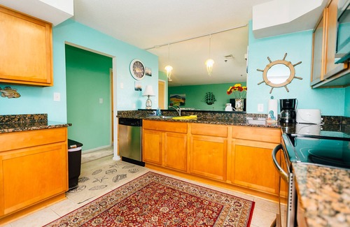 Northeast Virginia Beach Condo | Top Floor Ocean View Penthouse with Private Pool & Breakfast