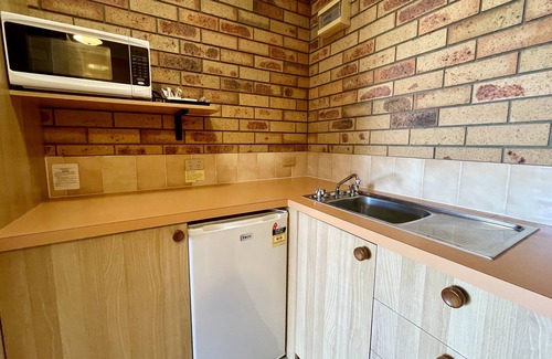 Merimbula Hotel | Cozy Ocean View Motor Inn with Pool and Breakfast Included