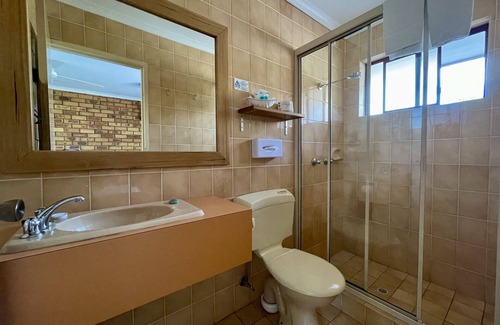 Merimbula Hotel | Cozy Ocean View Motor Inn with Pool and Breakfast Included
