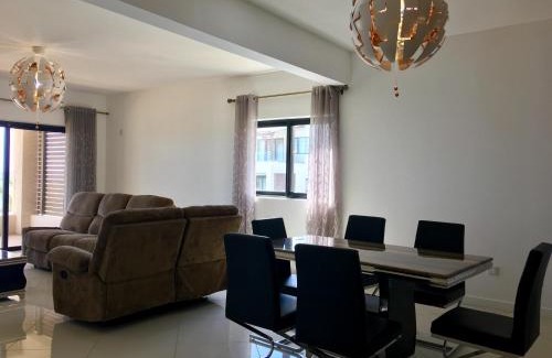 Flic-en-Flac Apartment | Relaxing Ocean View Retreat with Spa and Pool Access