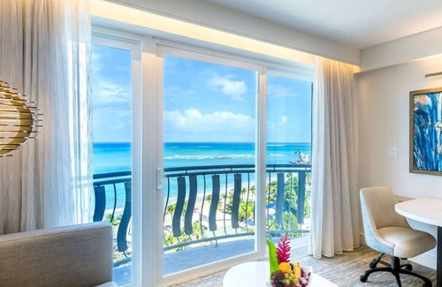 Isla Verde Hotel | Discover Your Perfect Getaway Near the Art Museum