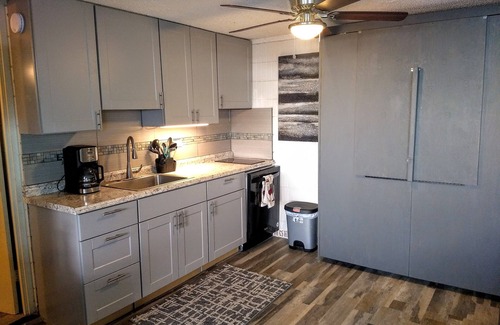 Waianae Apartment | Ocean View Penthouse Studio with Top Amenities & 10/10 Rating