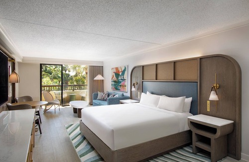 Shipyard Plantation Hotel | Beachfront Ocean View Suite with Pools and Onsite Activities