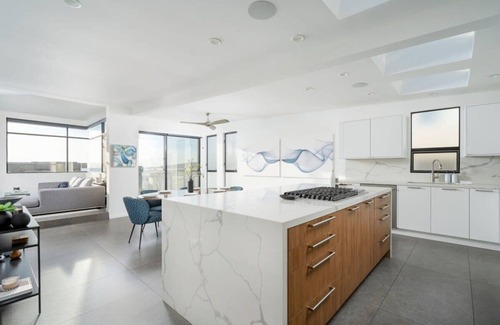 The Strand House | Breathtaking Ocean View Hotel Near Downtown Manhattan Beach