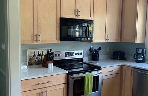 York Harbor Condo | Ocean View Retreat Steps from York Harbor Beach - Book Now!