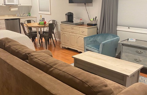 Hampton Condo | Ocean View Hotel - Steps from the Beach with Pool & Spa