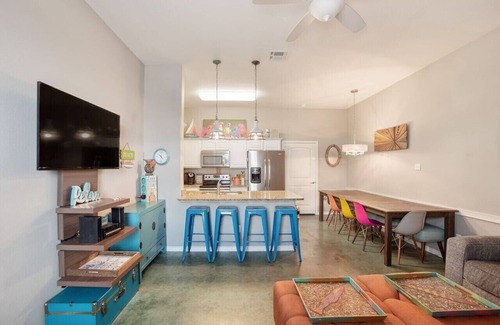 Corpus Christi House | Coastal Retreat: Ocean View Steps from the Beach!