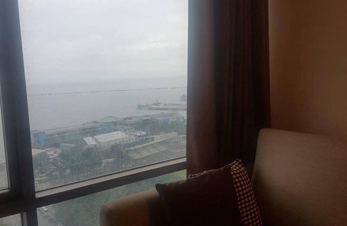 Ermita Apartment | Ocean View Studio Room with Pool & Kitchen Access
