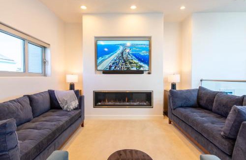 Mission Beach House | Ocean View Two-Level Condo: Child Friendly & Unmatched Rating