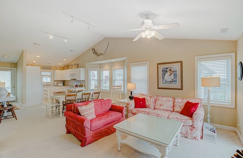 Sneads Ferry House | Scenic Ocean View Duplex with Pool and Nearby Golf