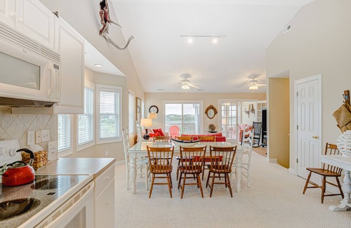 Sneads Ferry House | Scenic Ocean View Duplex with Pool and Nearby Golf