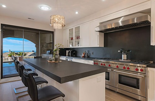 San Onofre House | Oceanfront Escape: Guest Rated 10/10 with Ocean View Bliss