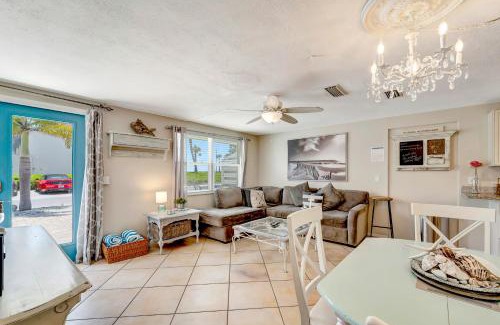 Ilexhurst Apartment | Seaside Family Retreat: Pet-Friendly Ocean View Villa