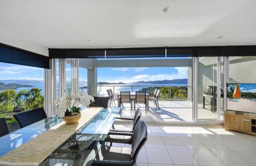 Hamilton Island Apartment | Relaxing Ocean Sunsets at Skiathos - 4-Star Retreat