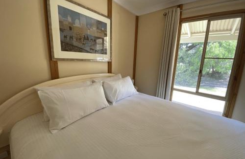 Prevelly House | Ocean View Retreat Near Beach & Surfers Point - Margaret River