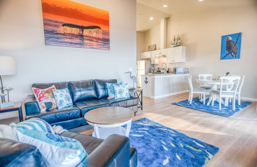 Depoe Bay Condo | Pet-Friendly Oceanfront Retreat with Whale Watching in Depoe Bay