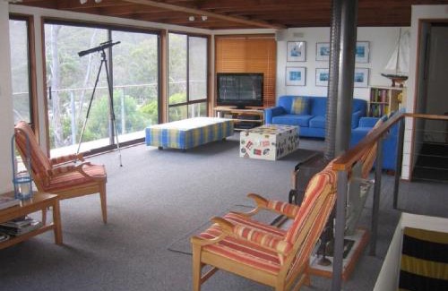 Separation Creek House | Ocean View Retreat: Pet-Friendly with Breathtaking Views