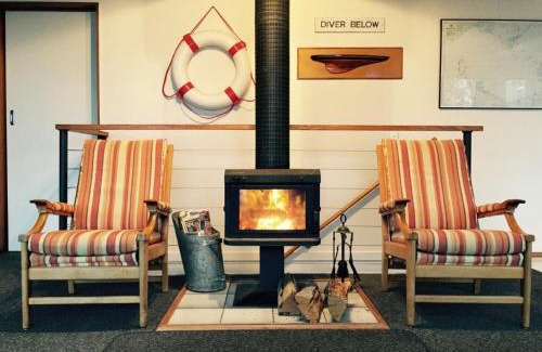 Separation Creek House | Ocean View Retreat: Pet-Friendly with Breathtaking Views