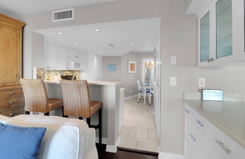Isle of Palms Condo | Oceanfront Bliss with Pool Access & Large Screen Porch