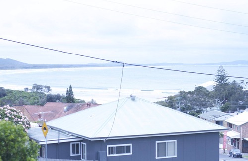 Crescent Head House | Inviting Ocean Views Steps from Shops and Cafes