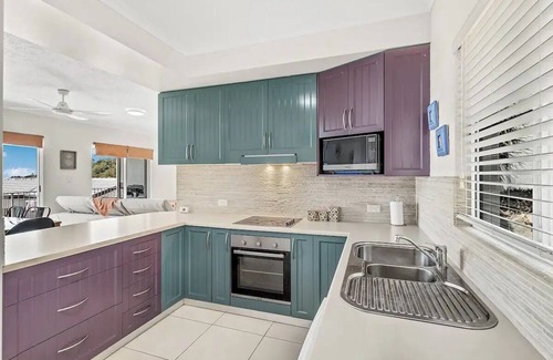 Airlie Beach Apartment | Ocean Views Forever - Peace & Quiet up High